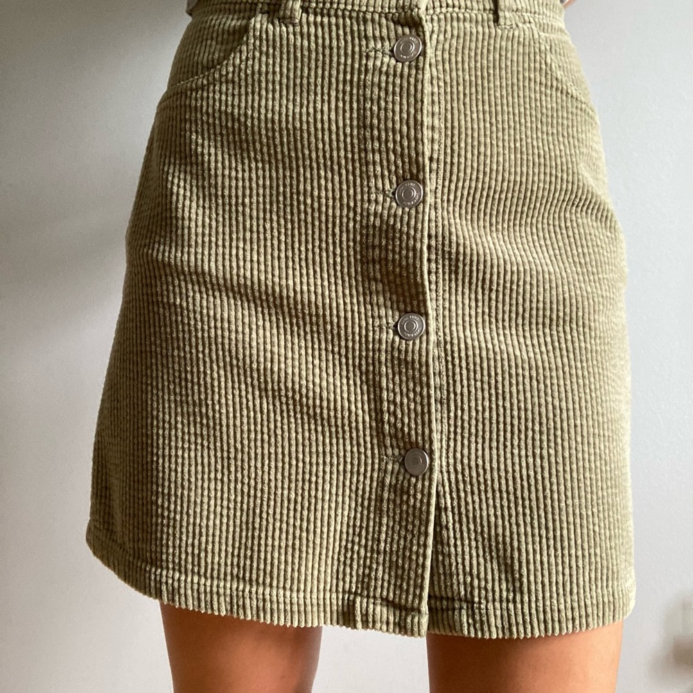 Zara green corduroy skirt - Picture 1 of 5